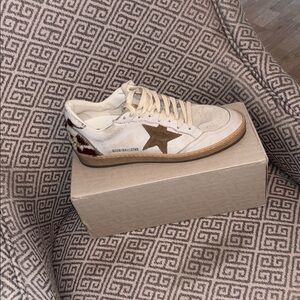 Golden Goose Sz 40….